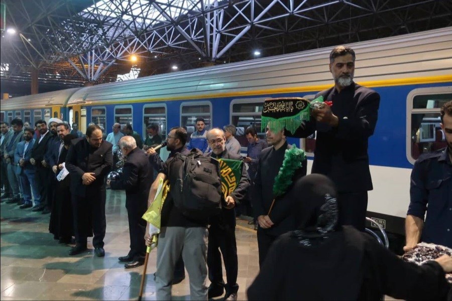 برگزاری مراسم بدرقه زائران کربلا اعزامی با قطارهای رجا