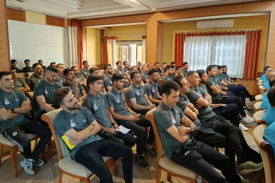 سمینار دانش افزایی داوران فوتبال در شیراز برگزار می شود