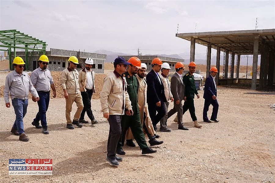 بازدید فرماندار و فرمانده سپاه اقلید از پروژه کارخانه فولاد اقلید پارس؛ تأکید بر تسریع در پیشرفت و معرفی مزایای پروژه